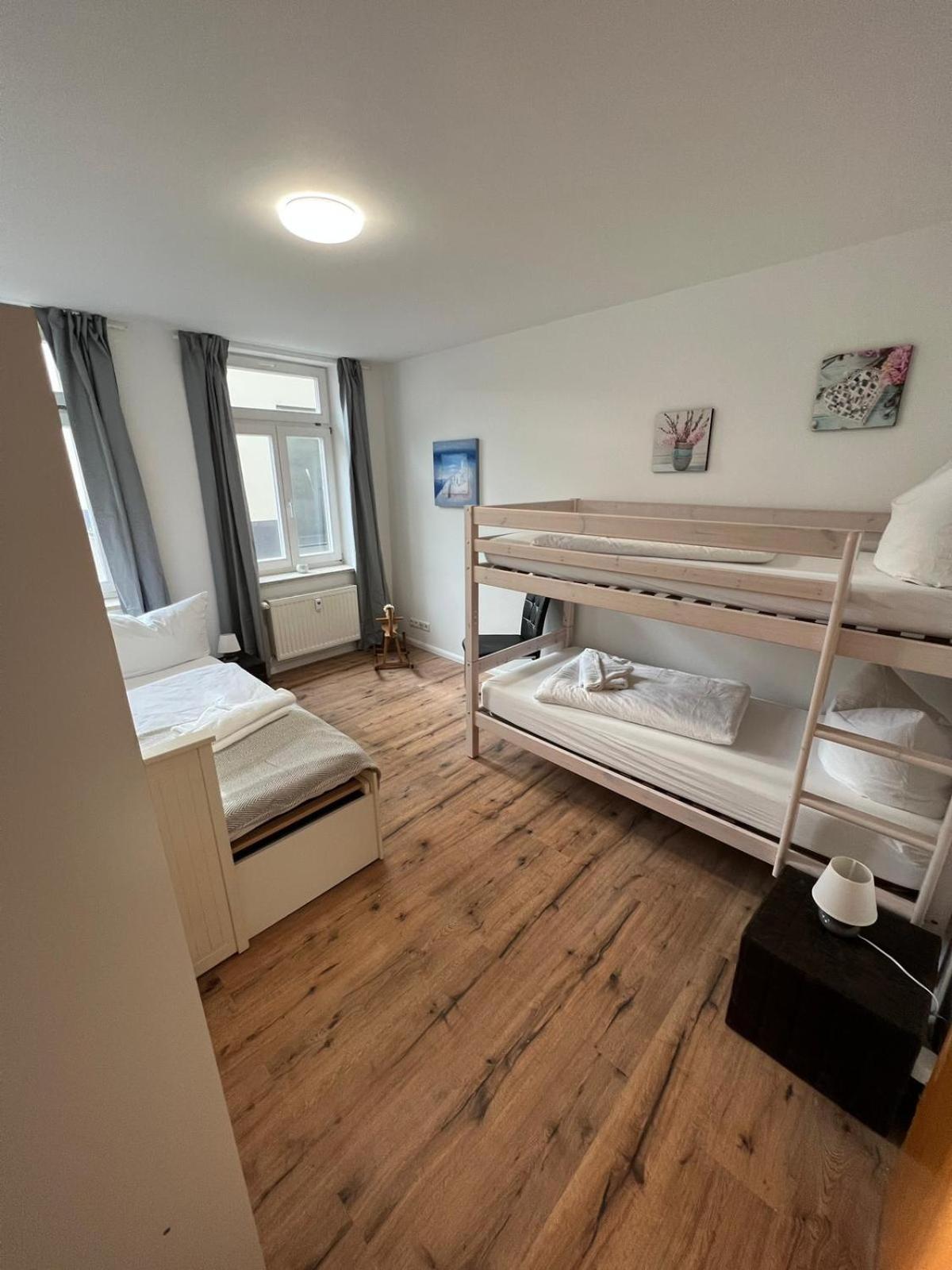 Apartment Bernstein Ruhig, Familienfreundlich Mit Garten Росток Екстер'єр фото